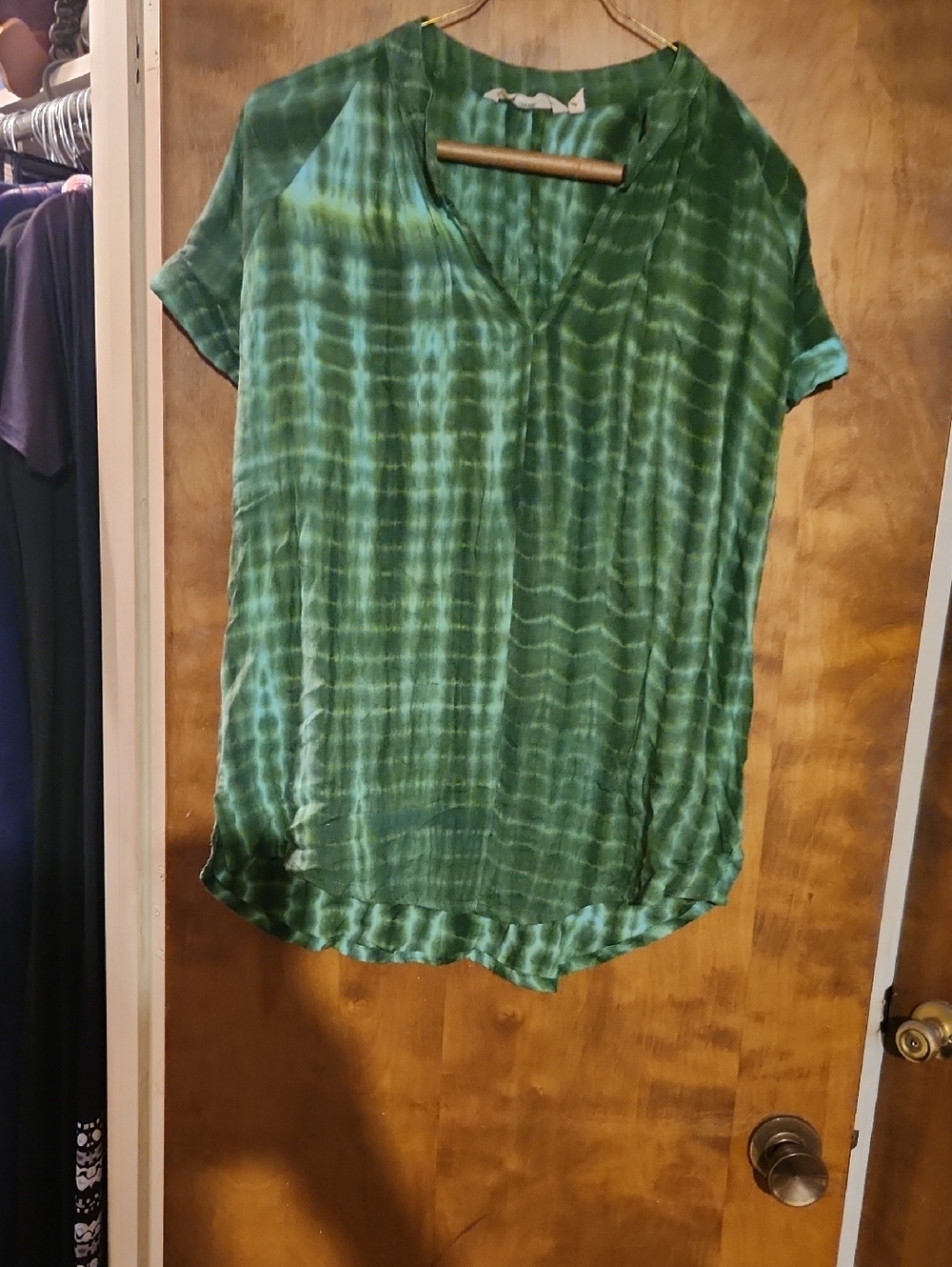 Soft Surroundings Green Tie-Dye V-Neck Blouse